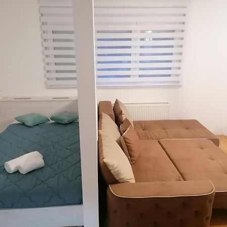 Emili Apartman Jagodina Szoba fotó